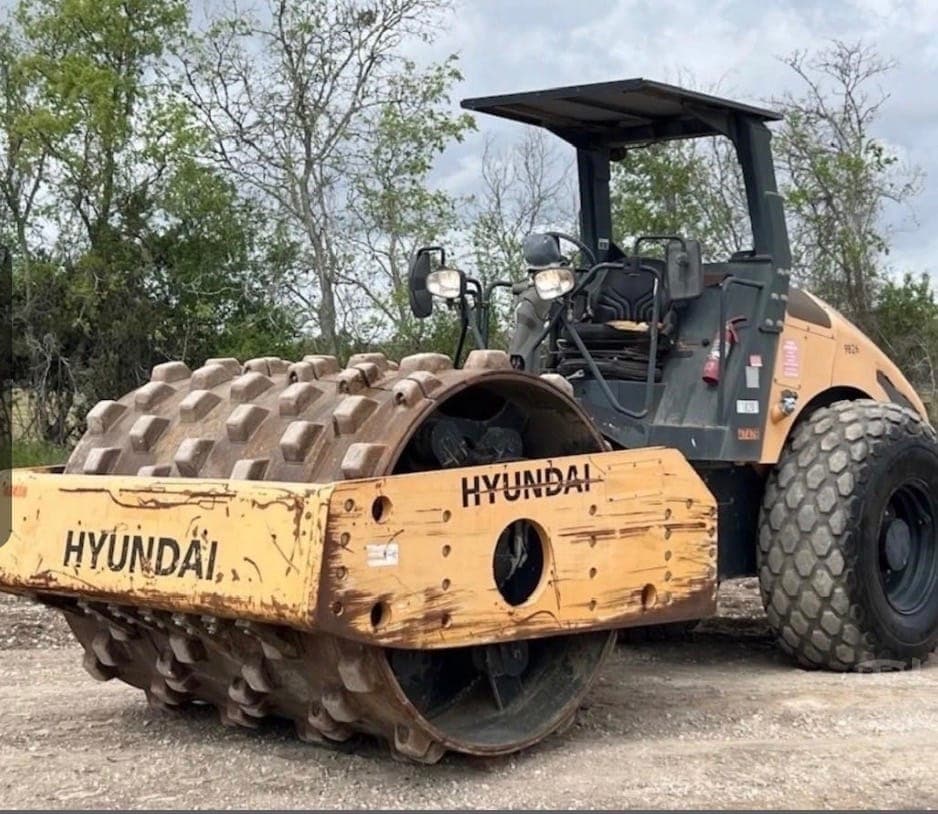 2017 Hyundai HR110C-9 Compact Equipment for Sale | Dealer Inspected | Magnolia, TX compact-equipment for sale in Magnolia, TX - photo 1