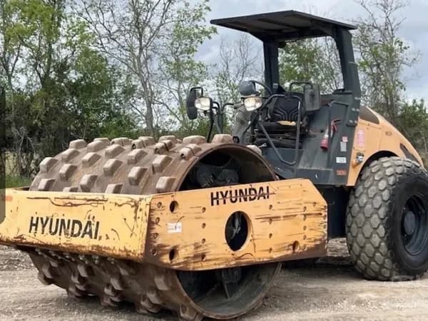2017 Hyundai HR110C-9 Compact Equipment for Sale | Dealer Inspected | Magnolia, TX compact-equipment for sale in Magnolia, TX - photo 1