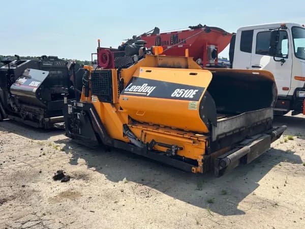 (Call for Price) 2022 Leeboy 8510E Asphalt Paver for Sale | 2,444 Hrs | Dealer Inspected | Texas asphalt-pavers for sale in City, MO - photo 1