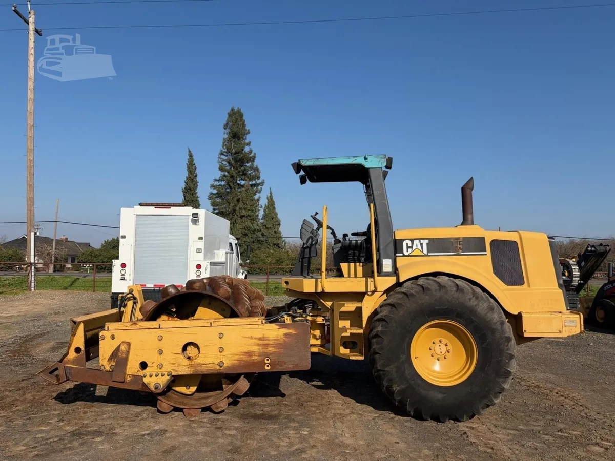 2001 Caterpillar CP-563D Padfoot Trench Compaction for sale in Galt, CA - listing photo 2 of 8