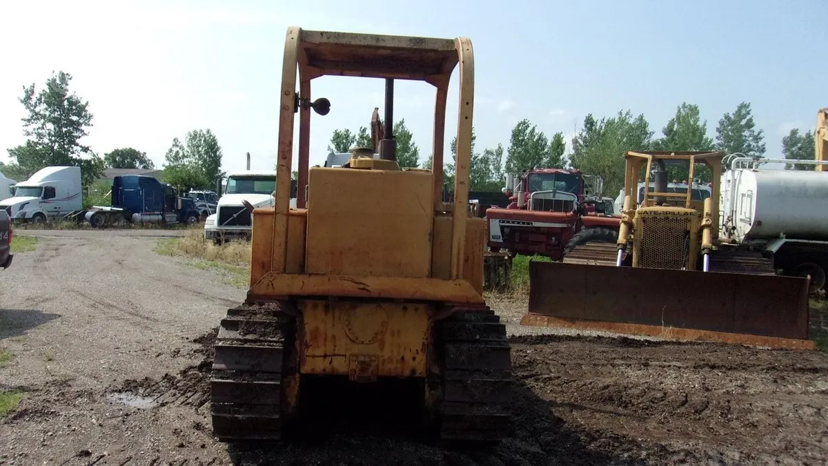 1976 Dresser TD8E Dozers for sale in Galva, IL - listing photo 5 of 8