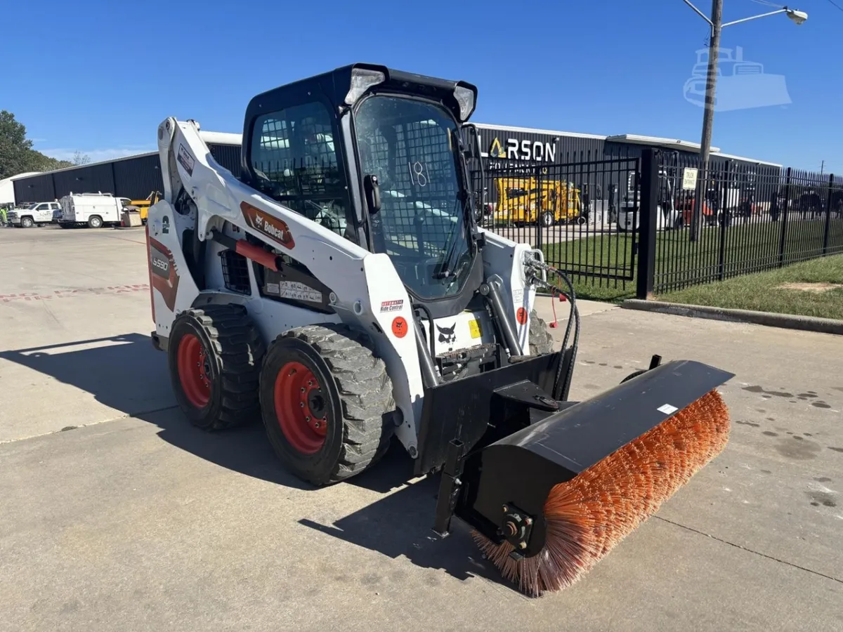 2021 Bobcat S590 Skid Steer Loaders for sale in Strafford, MO - listing photo 6 of 10