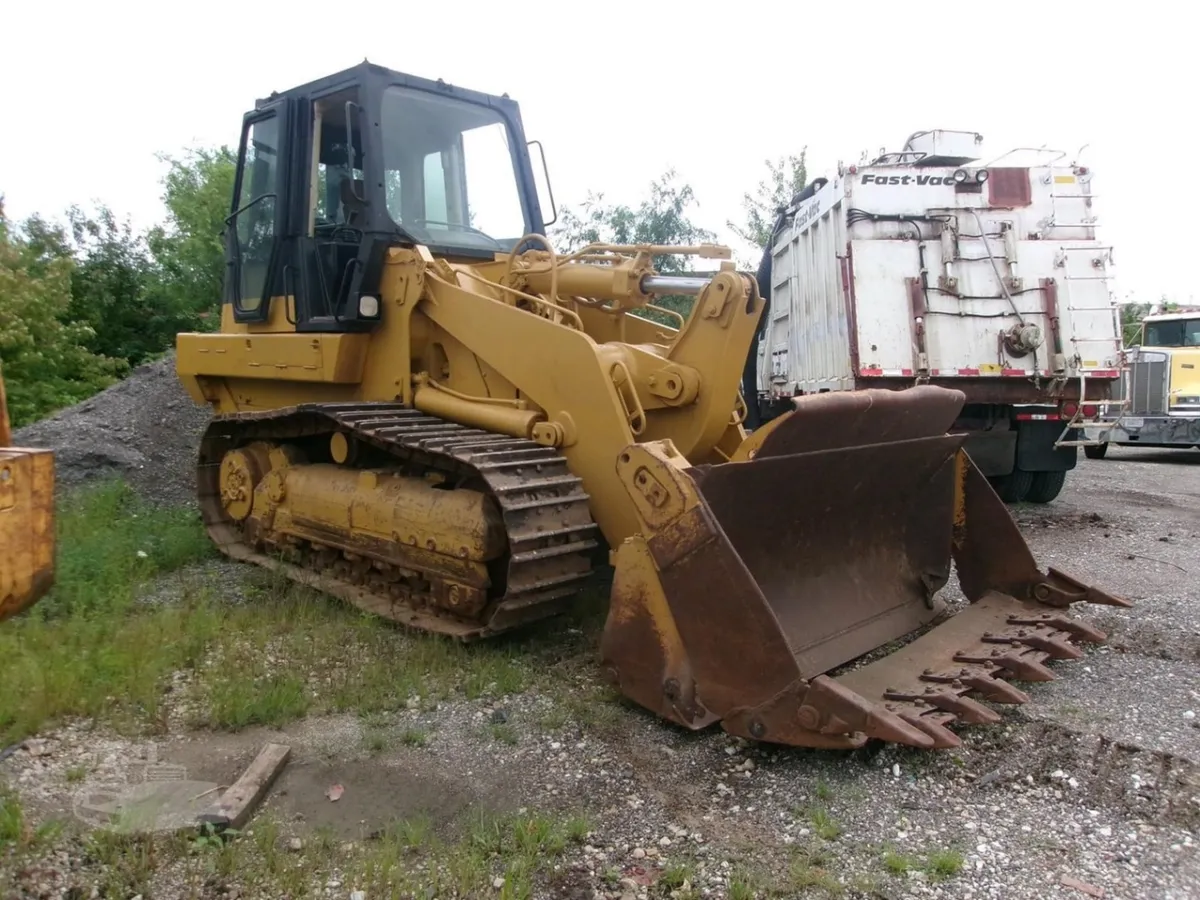 2001 Caterpillar 963C Track Loaders for sale in Galva, IL - listing photo 2 of 8