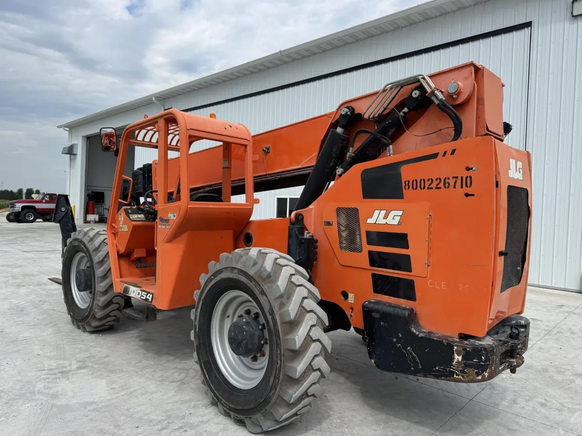 2018 SkyTrak (JLG) skytrak-jlg-10054 Telehandlers Forklifts for sale in Chatsworth, IL - listing photo 7 of 8