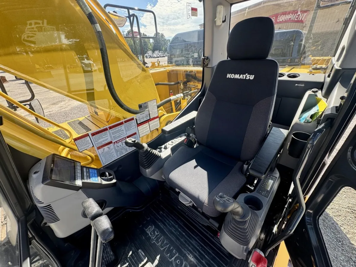 2025 Komatsu PC210LC-11 Excavators for sale in Jackson, TN - listing photo 8 of 10