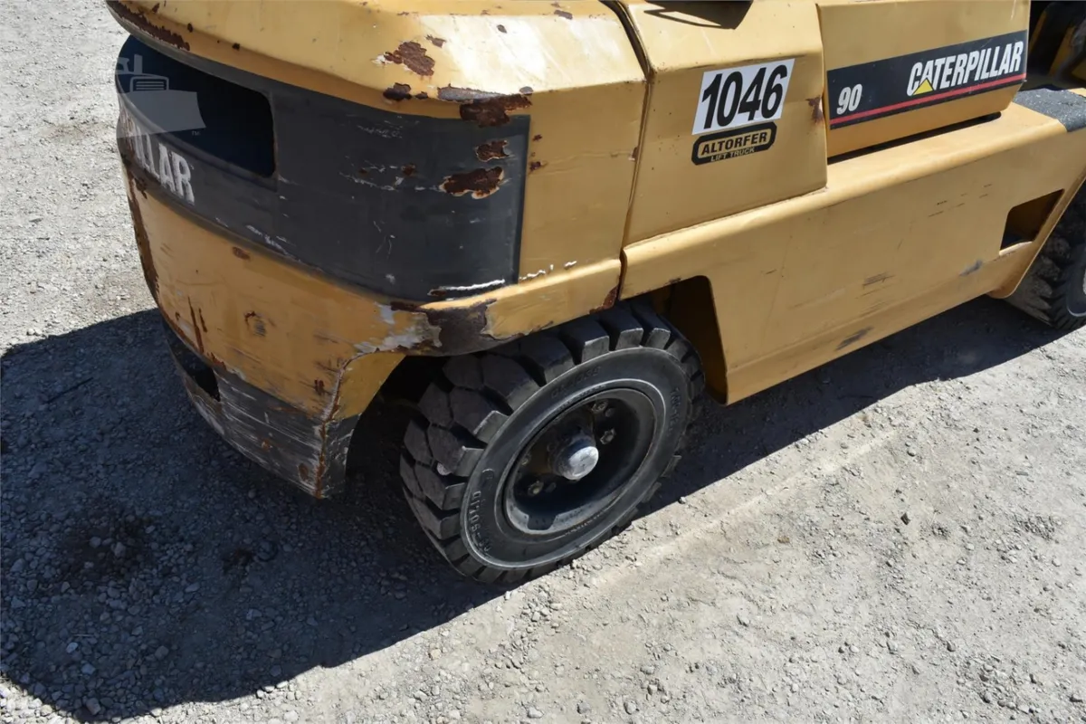 2001 Cat Lift Trucks GPL40 Telehandlers Forklifts for sale in Bement, IL - listing photo 6 of 8