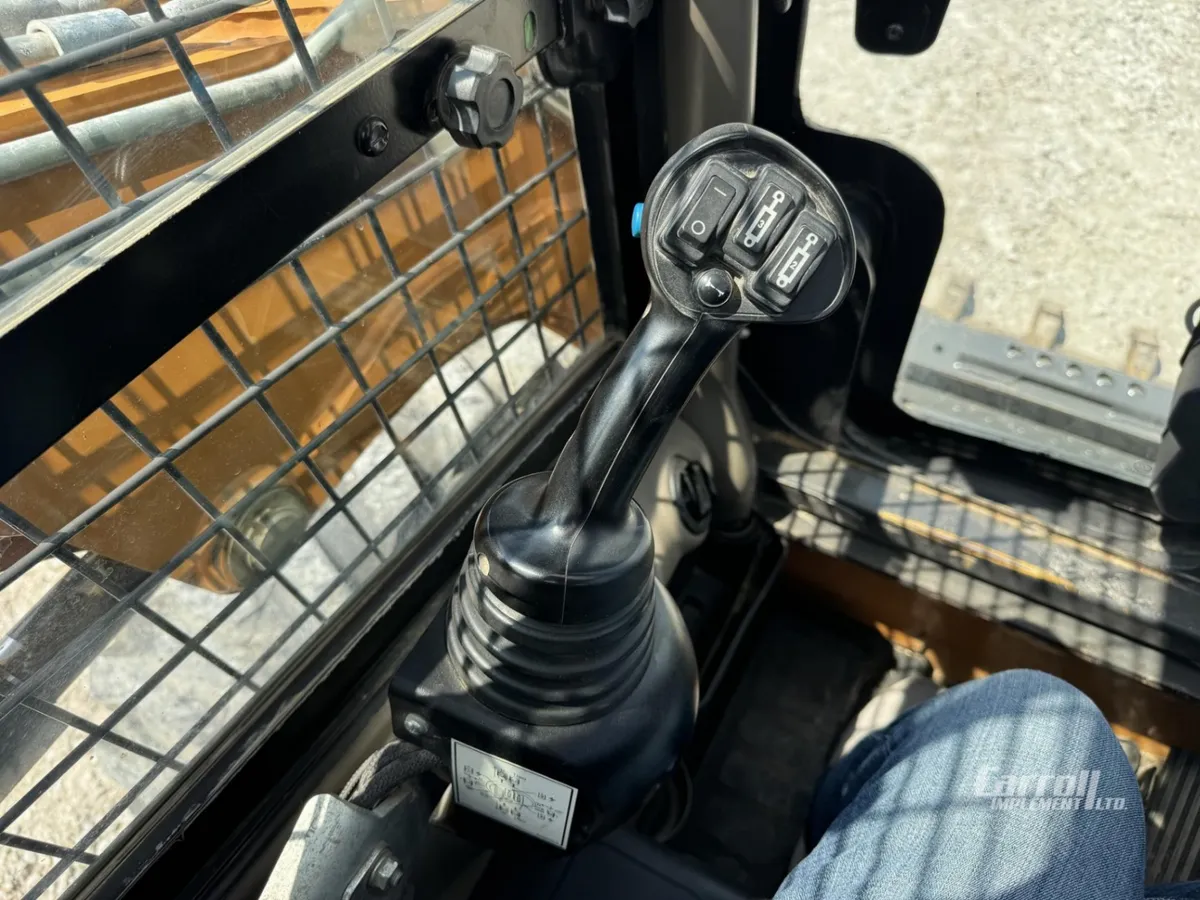 2014 CASE SR220 Skid Steer Loaders for sale in Lu Verne, IA - listing photo 14 of 21