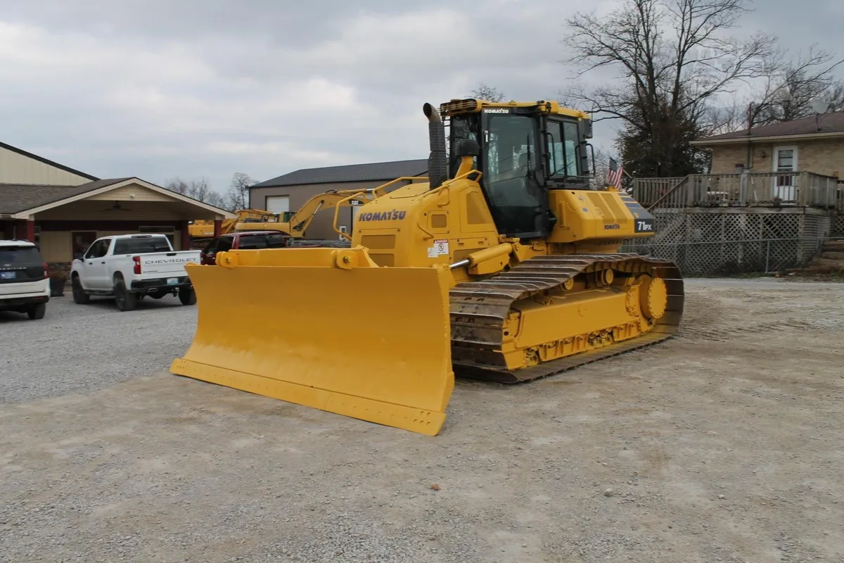 2022 Komatsu D71PX-24 Dozers for sale in Pleasureville, KY - listing photo 8 of 10