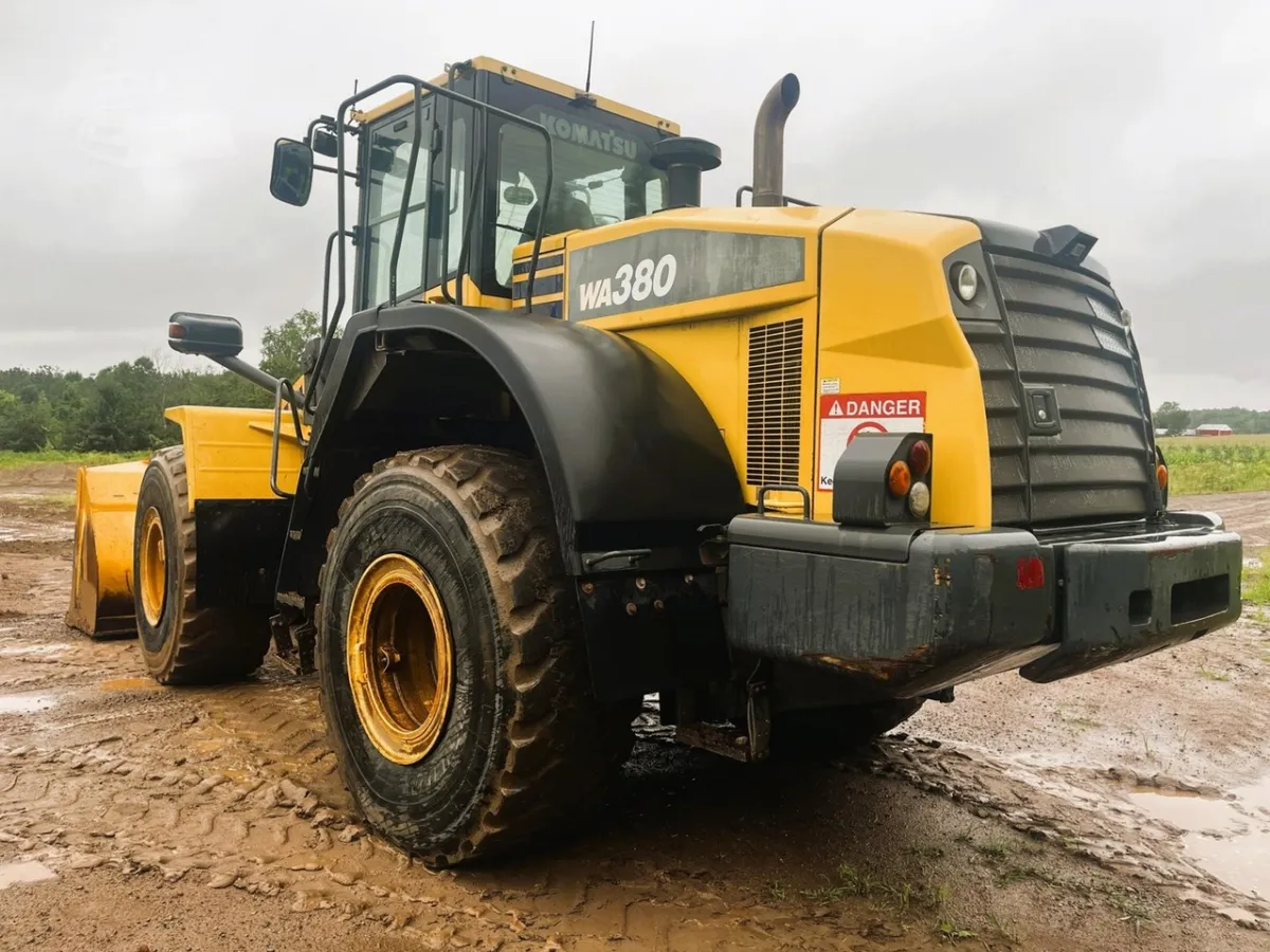 2014 Komatsu WA380-7 Wheel Loaders for sale in Holcombe, WI - listing photo 2 of 10