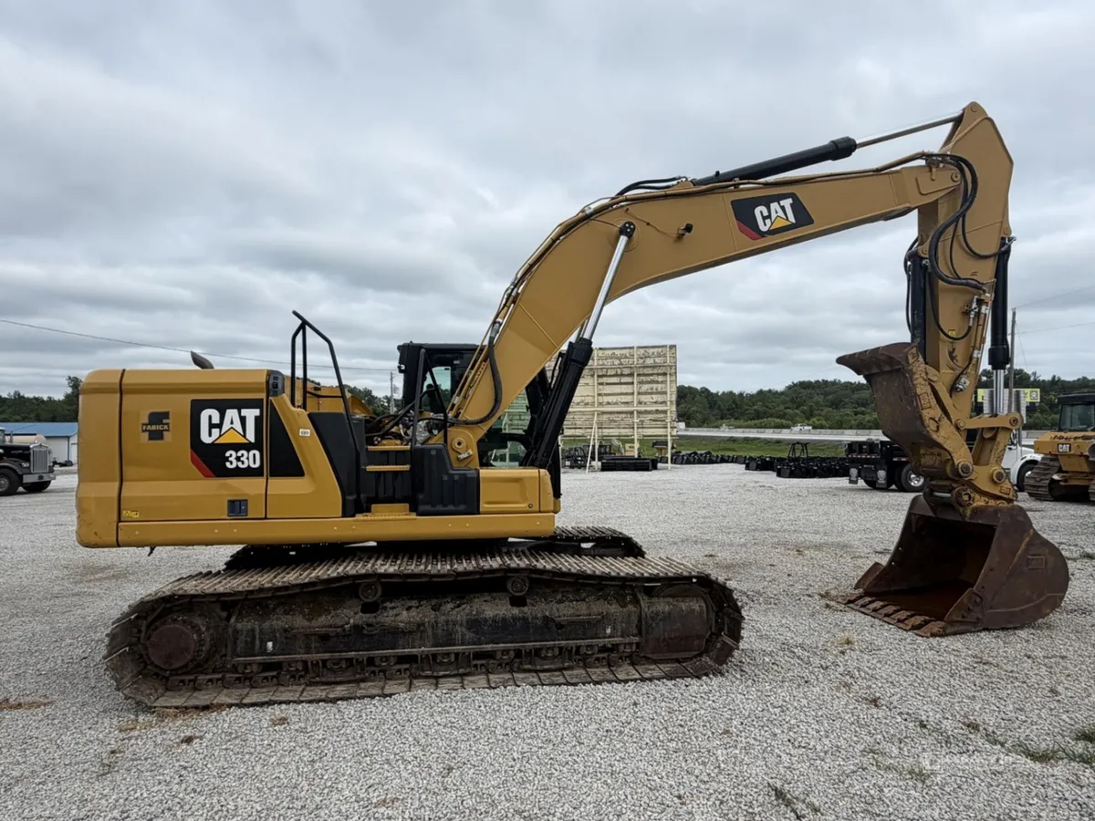 2019 Caterpillar 330 Excavators for sale in Grain Valley, MO - listing photo 6 of 8