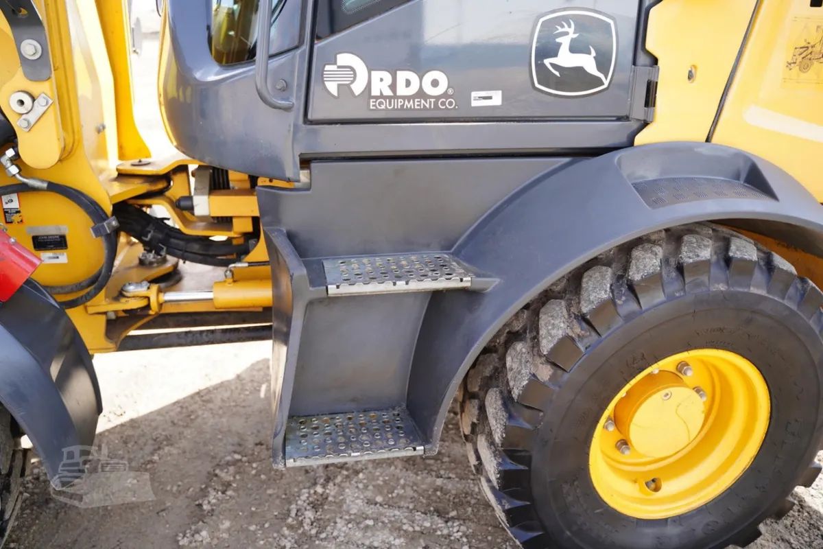 2019 John Deere 244L Wheel Loaders for sale in Riceville, IA - listing photo 9 of 45