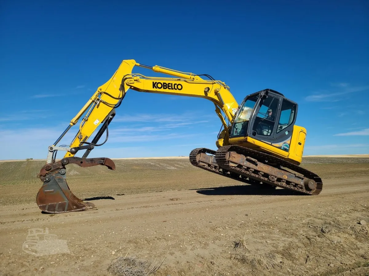 2016 Kobelco SK140SR LC-5 Excavators for sale in Loma, MT - listing photo 8 of 10