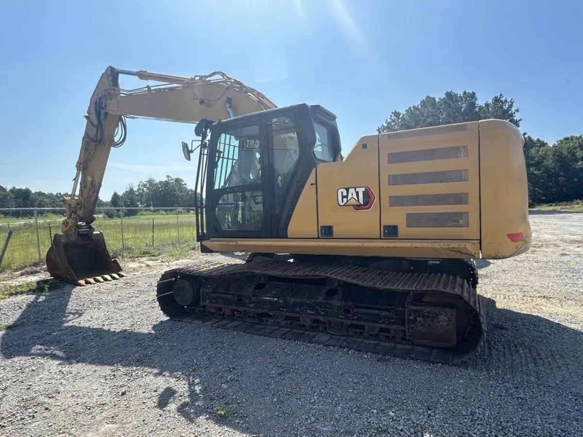 2021 Caterpillar 323 Excavators for sale in Andrews, SC - listing photo 2 of 9