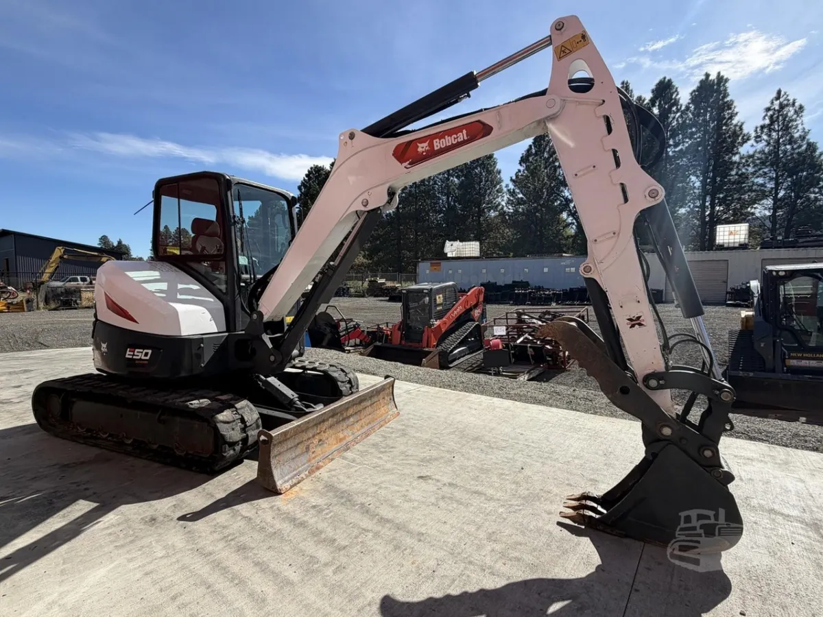 2022 Bobcat E50R2 Excavators for sale in Cle Elum, WA - listing photo 2 of 10