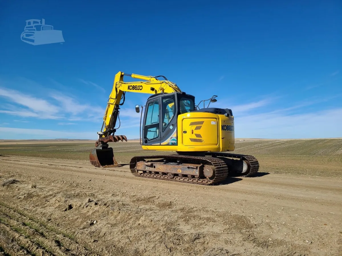 2016 Kobelco SK140SR LC-5 Excavators for sale in Loma, MT - listing photo 2 of 10