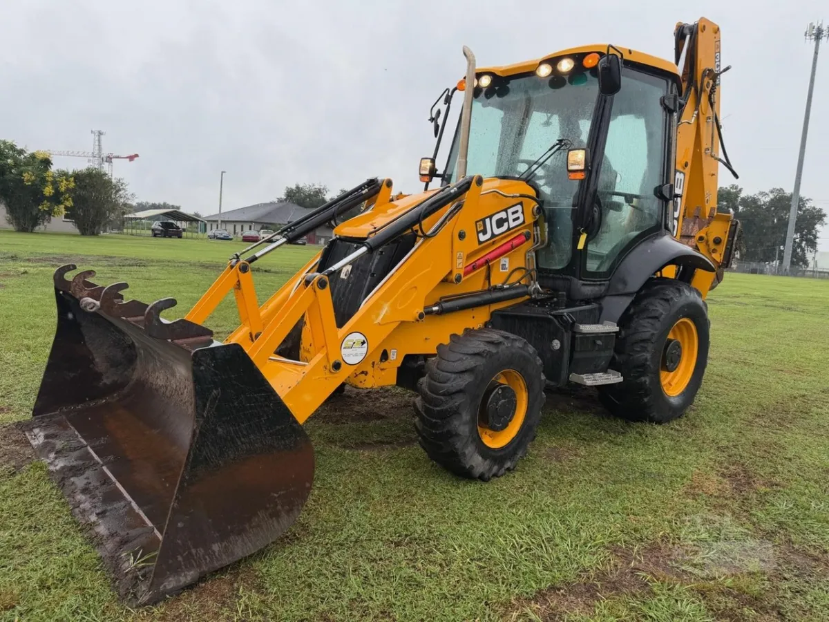 2023 JCB 3CX Backhoe Loaders for sale in Plant City, FL - listing photo 3 of 10