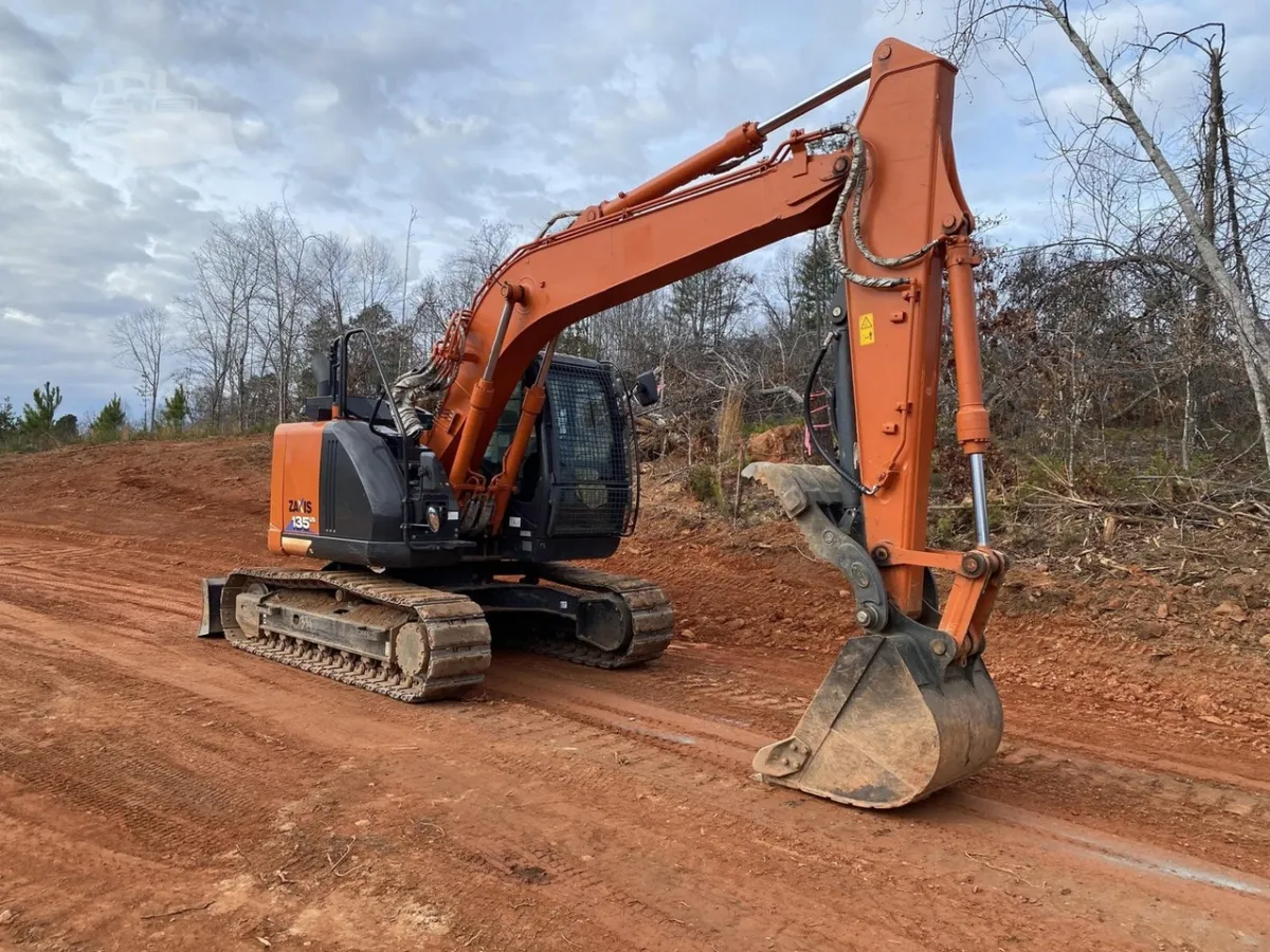 2020 Hitachi ZX135US-6 Excavators for sale in Rockwell, NC - listing photo 3 of 10