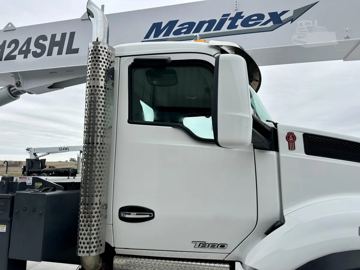 2020 Manitex 40124SHL Cranes Mobile for sale in Wellman, IA - listing photo 38 of 58