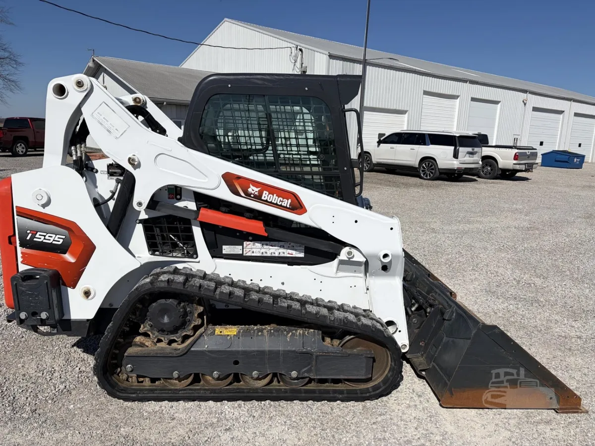 2023 Bobcat T595 Track Loaders for sale in Clay City, IL - listing photo 2 of 8