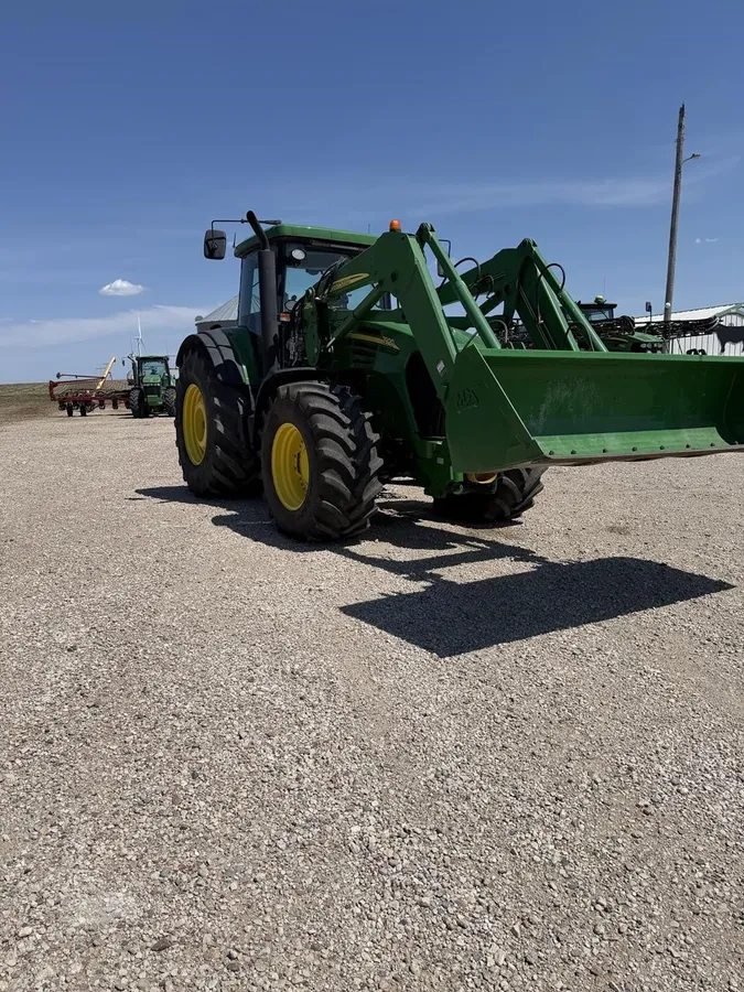 2007 John Deere 7920 Field Tractors Power for sale in Kingsley, IA - listing photo 3 of 14