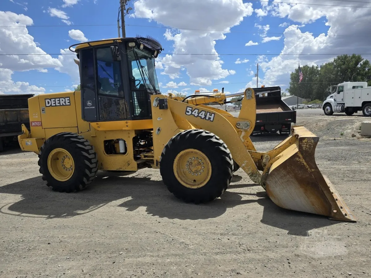2003 John Deere 544H Wheel Loaders for sale in Filer, ID - listing photo 2 of 10