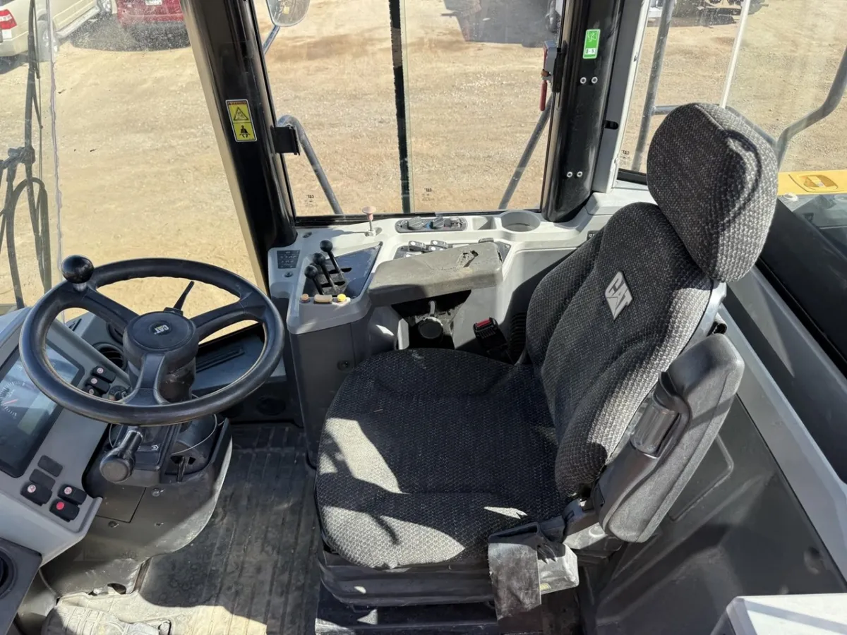 2018 Caterpillar 950 GC Wheel Loaders for sale in Brighton, CO - listing photo 9 of 10