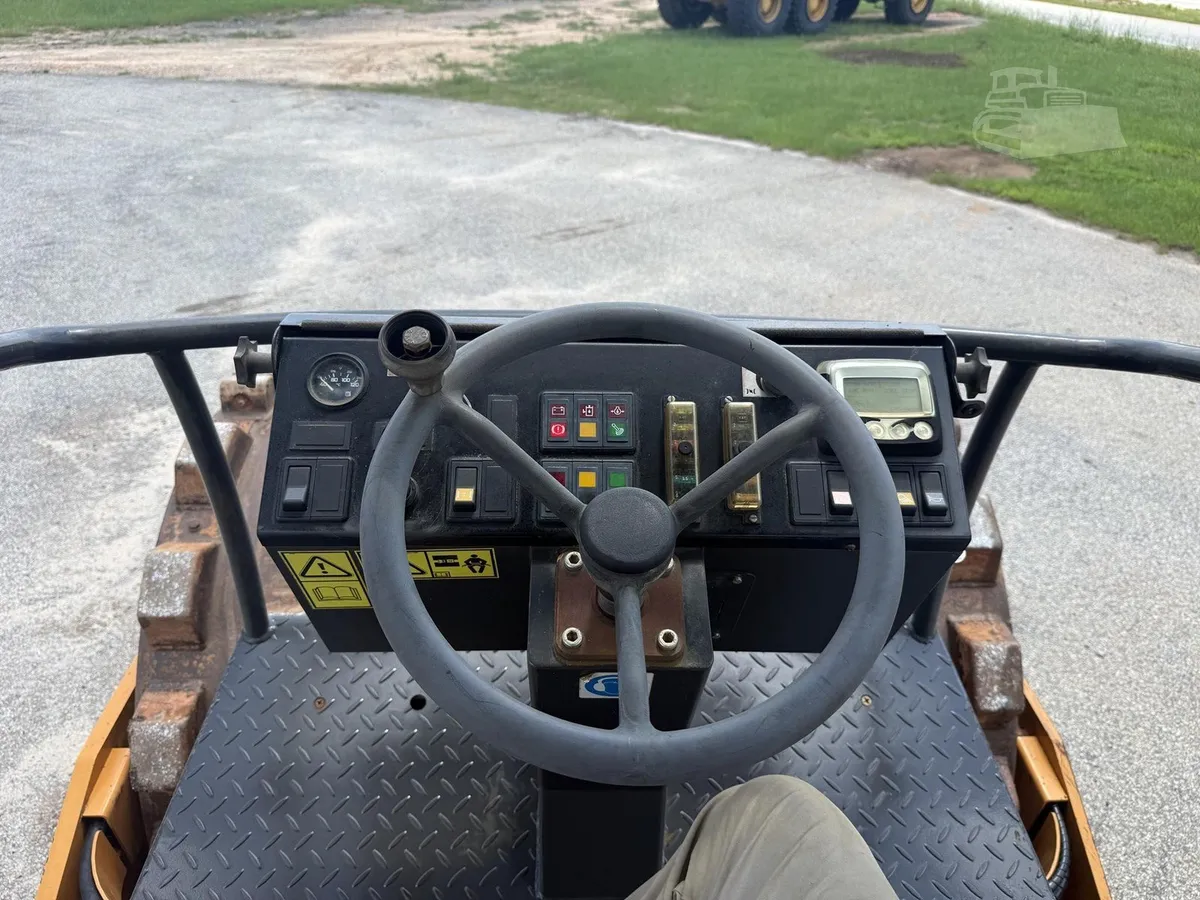 2018 CASE SV208D Smooth Drum Rollers for sale in Eatonton, GA - listing photo 7 of 10