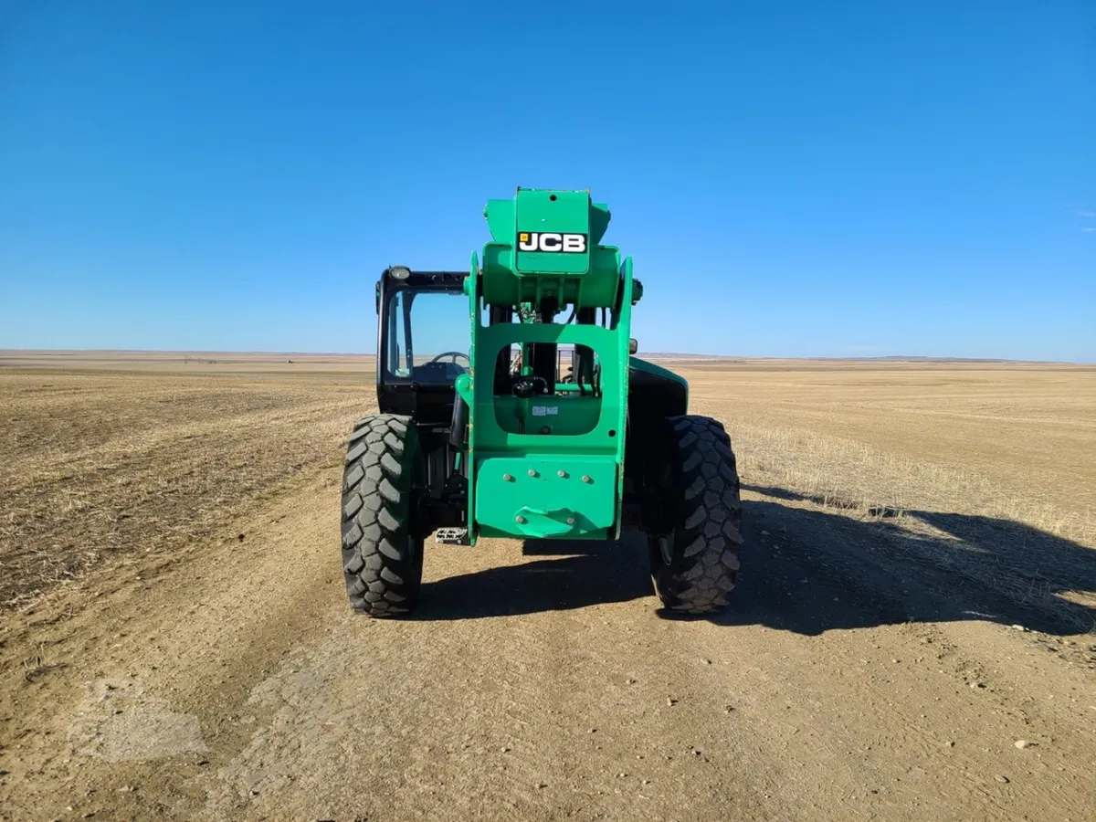 2017 JCB 509-42 Telehandler Telescopic Forklift for sale in Loma, MT - listing photo 7 of 10