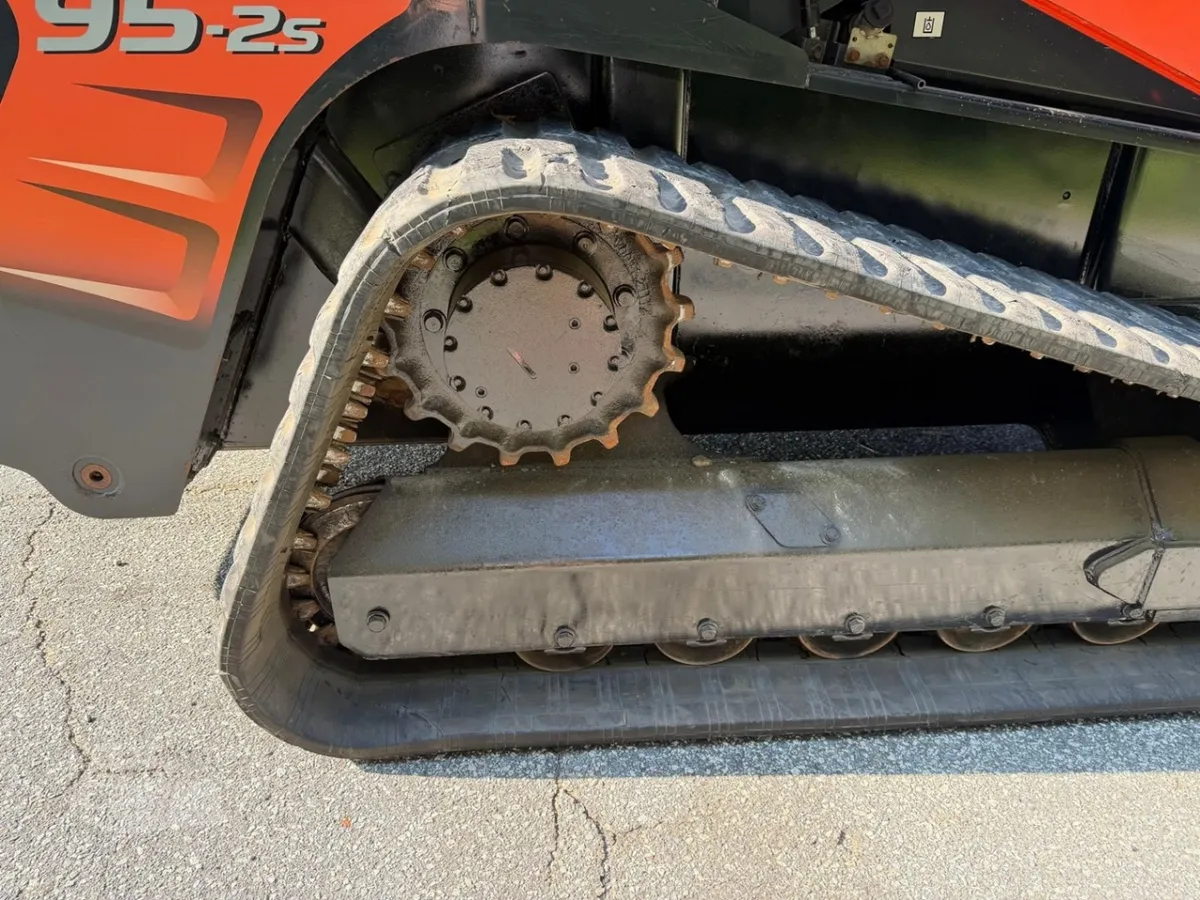2019 Kubota SVL95-2 Track Loaders for sale in Pleasant Garden, NC - listing photo 5 of 8