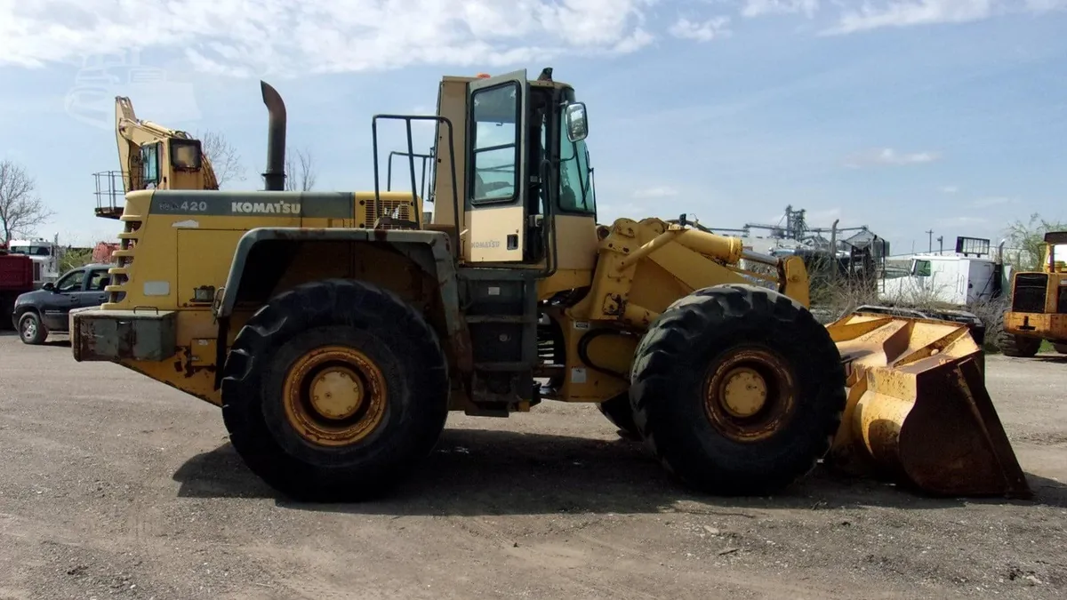 1998 Komatsu WA420-3L Wheel Loaders for sale in Galva, IL - listing photo 6 of 8