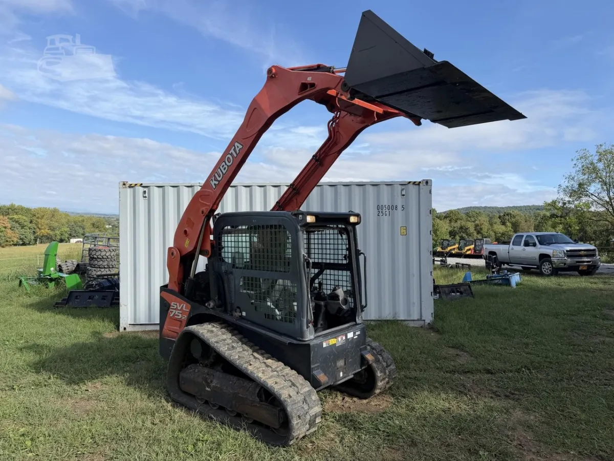 2017 Kubota SVL75-2 Track Loaders for sale in Boonsboro, MD - listing photo 9 of 10