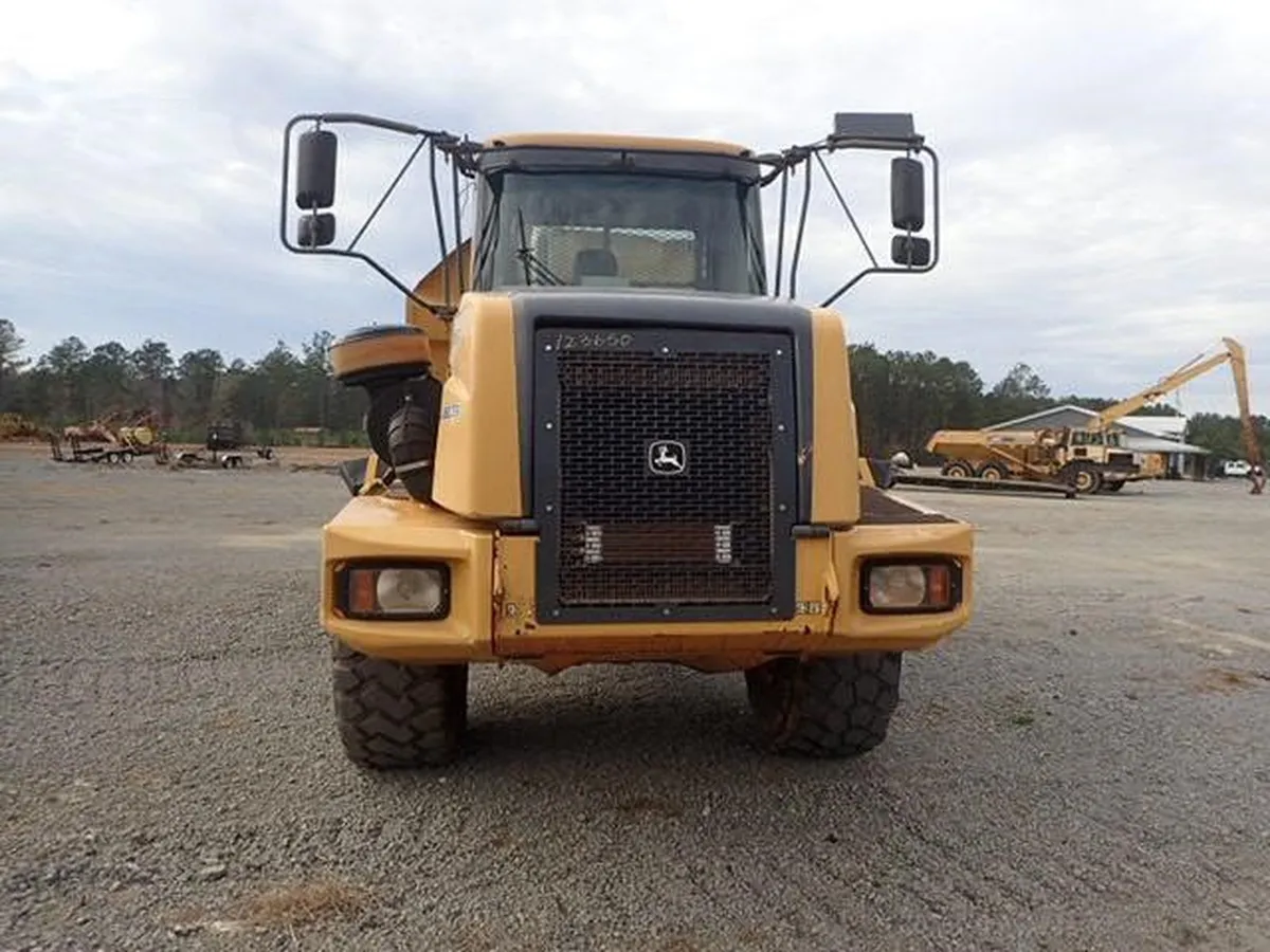 2015 Deere 300D II Articulated Truck for sale in Andrews, SC - listing photo 5 of 10
