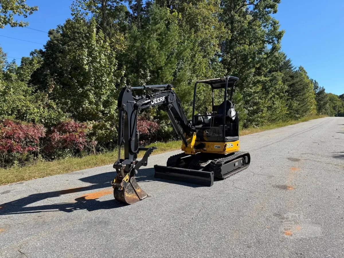 2012 John Deere 27D Excavators for sale in Pleasant Garden, NC - listing photo 3 of 10
