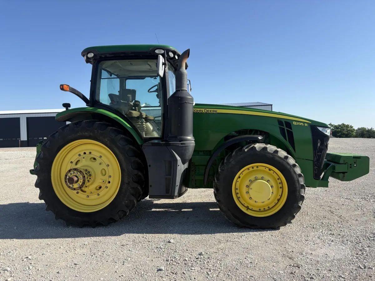2015 John Deere 8295R Field Tractors Power for sale in Bedford, IA - listing photo 6 of 11