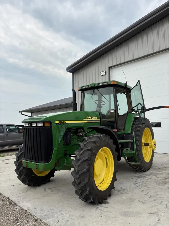 2001 John Deere 8310 Field Tractors Power for sale in Buffalo Center, IA - listing photo 2 of 12