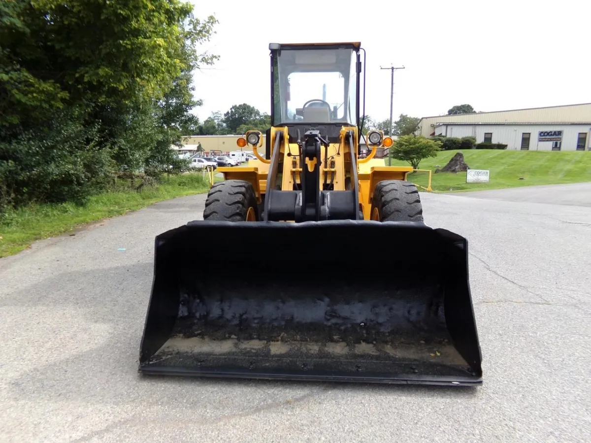 1999 Hyundai HL730-3 Wheel Loaders for sale in Pearisburg, VA - listing photo 6 of 10