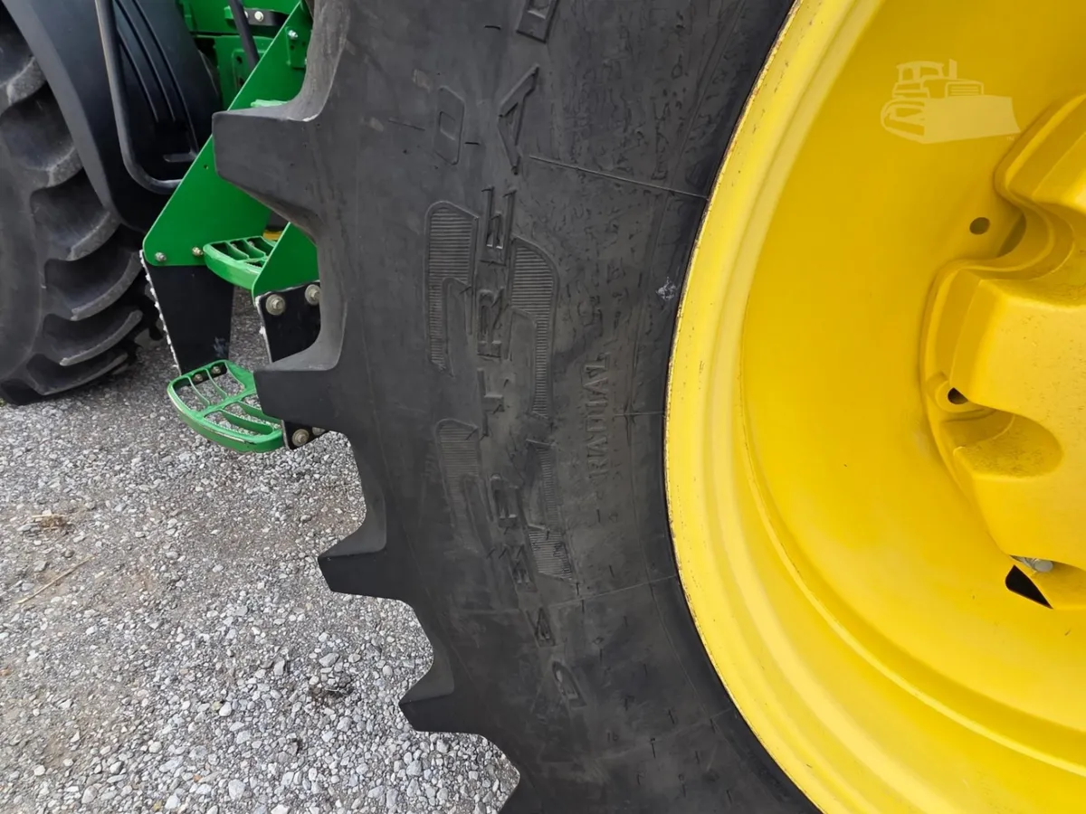 2012 John Deere 8285R Field Tractors Power for sale in Williamsburg, IA - listing photo 4 of 10