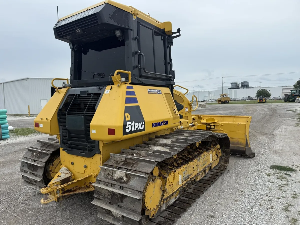 2024 Komatsu D51PXi-24 Dozers for sale in Mount Sterling, IL - listing photo 4 of 8