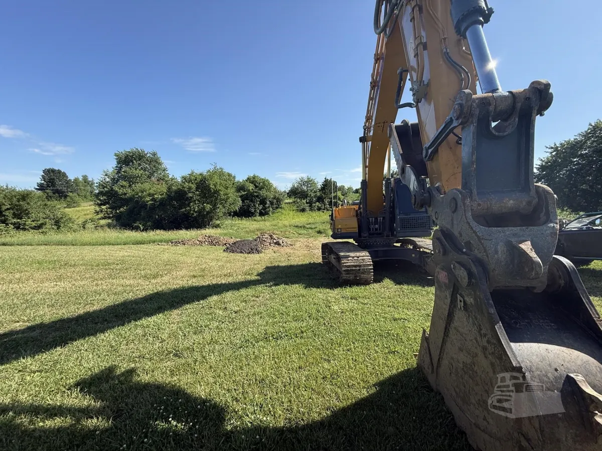 2023 XCMG XE300U Excavators for sale in Mount Sterling, IL - listing photo 4 of 8