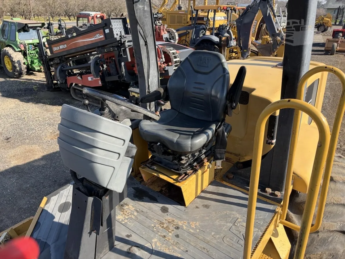 2001 Caterpillar CP-563D Padfoot Trench Compaction for sale in Galt, CA - listing photo 7 of 8