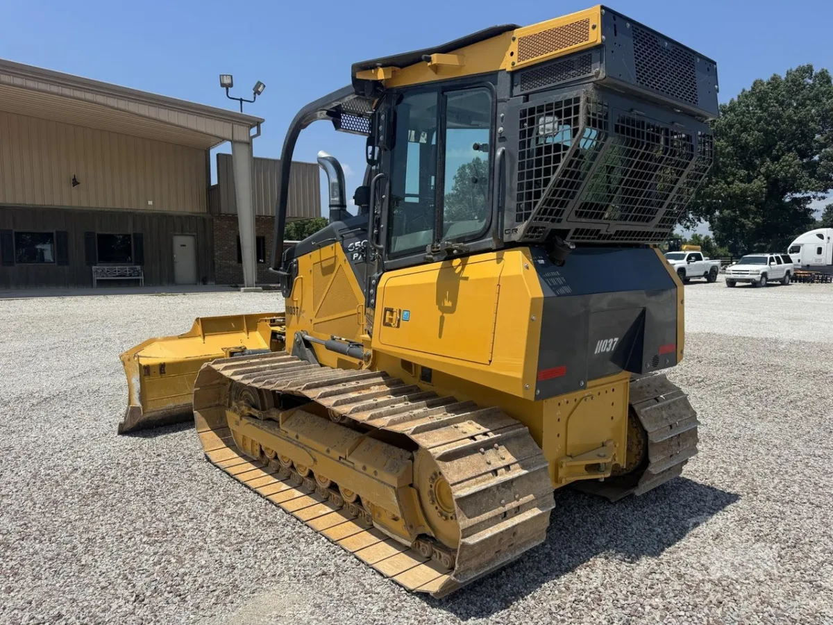 2023 John Deere 650 P-Tier LGP Dozers for sale in Jackson, TN - listing photo 3 of 10