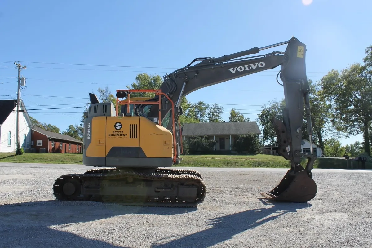 2019 Volvo ECR145EL Excavators for sale in Pleasureville, KY - listing photo 5 of 10