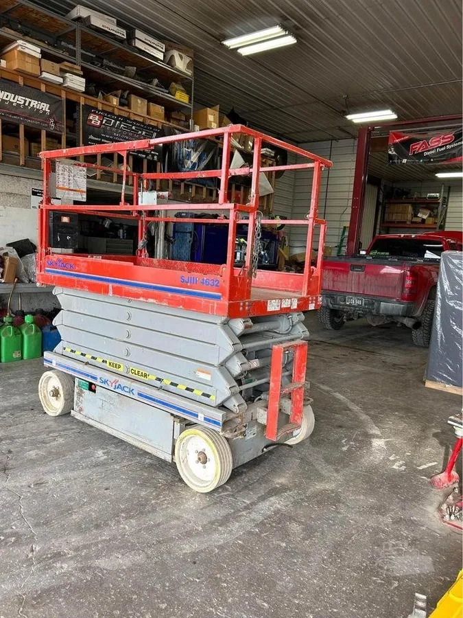 2012 Skyjack skyjack-sj4632 Scissor Lift Electric for sale in Mount Ayr, IA - listing photo 2 of 8