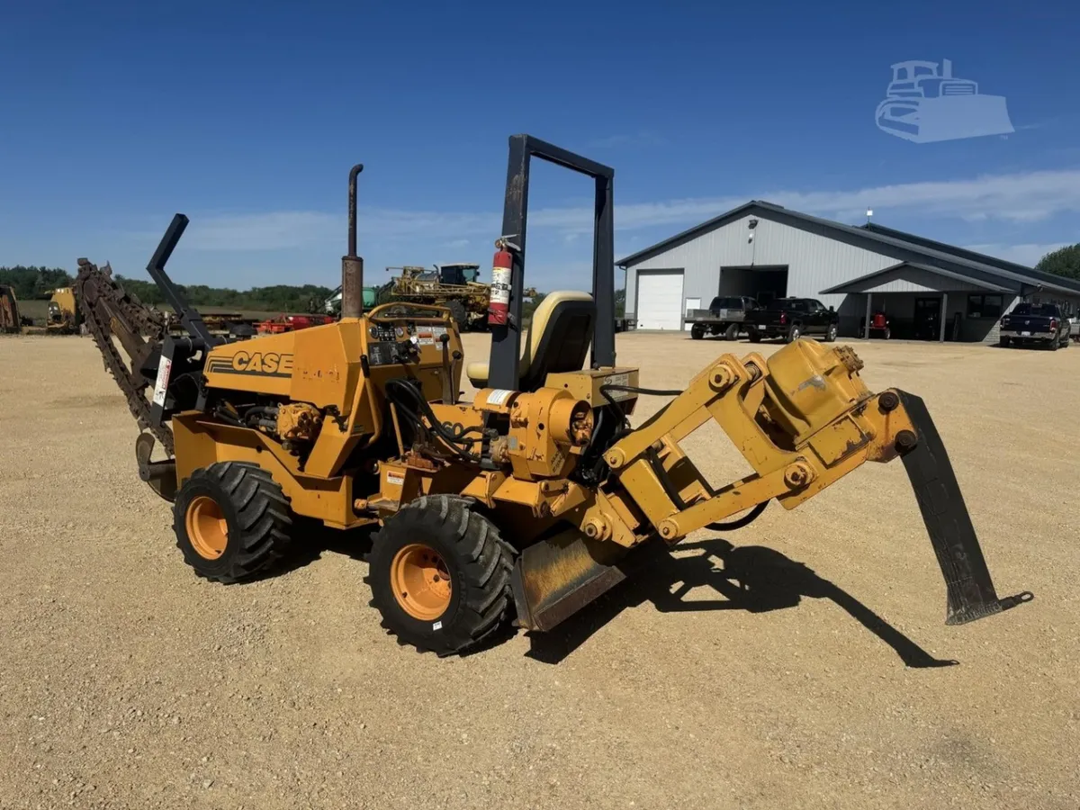 2001 CASE 360 Trenchers for sale in Amboy, IL - listing photo 2 of 8