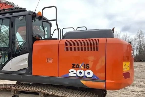 2019 Hitachi ZX200-6 Excavators for sale in Lebanon, ME - listing photo 6 of 10