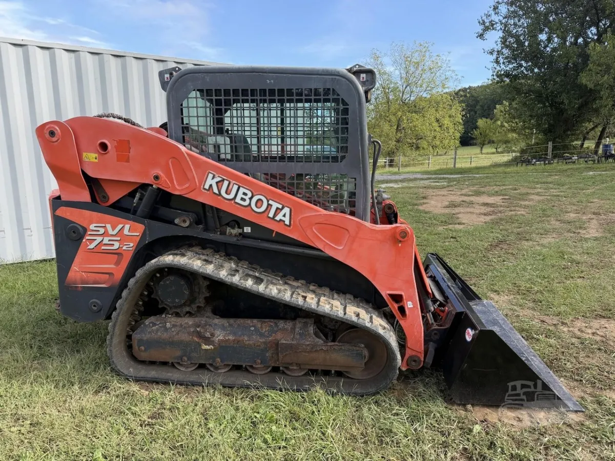 2017 Kubota SVL75-2 Track Loaders for sale in Boonsboro, MD - listing photo 2 of 10