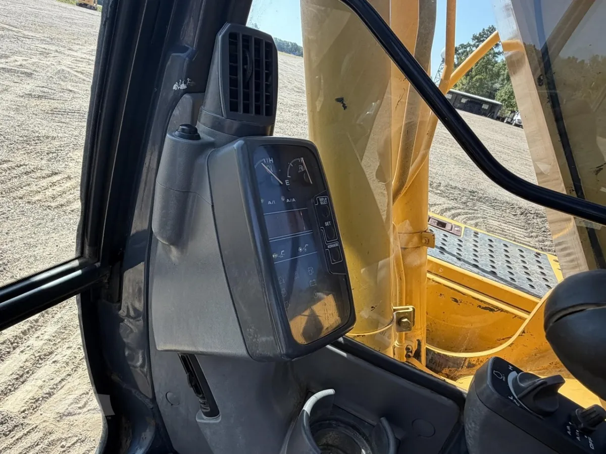 2004 John Deere 120C Excavators for sale in Nesbit, MS - listing photo 7 of 10