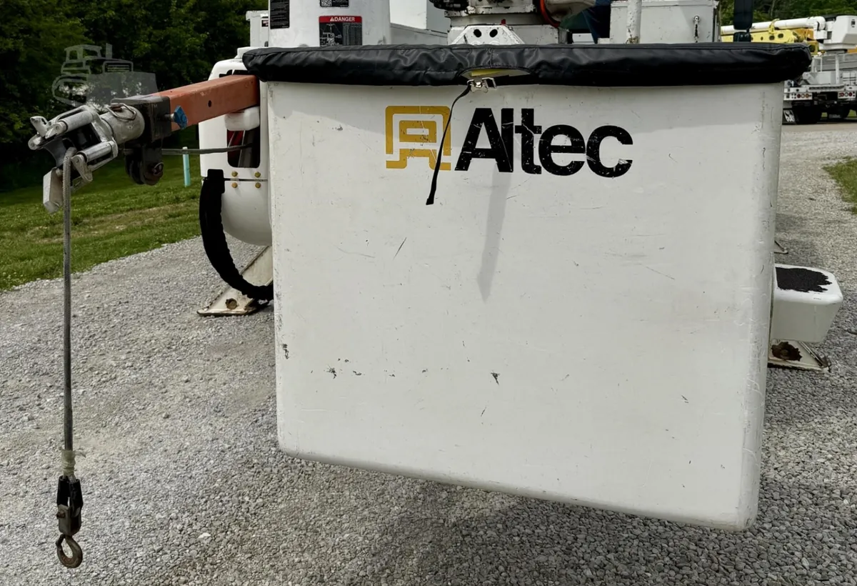 2018 Altec AA55 MH Service Mechanics Truck Crane for sale in Knoxville, IA - listing photo 24 of 38
