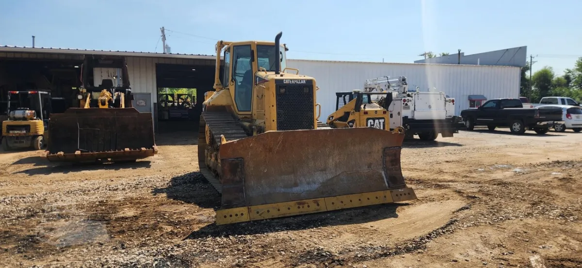 2004 Caterpillar D6N XL Dozers for sale in Saint Charles, MO - listing photo 8 of 8