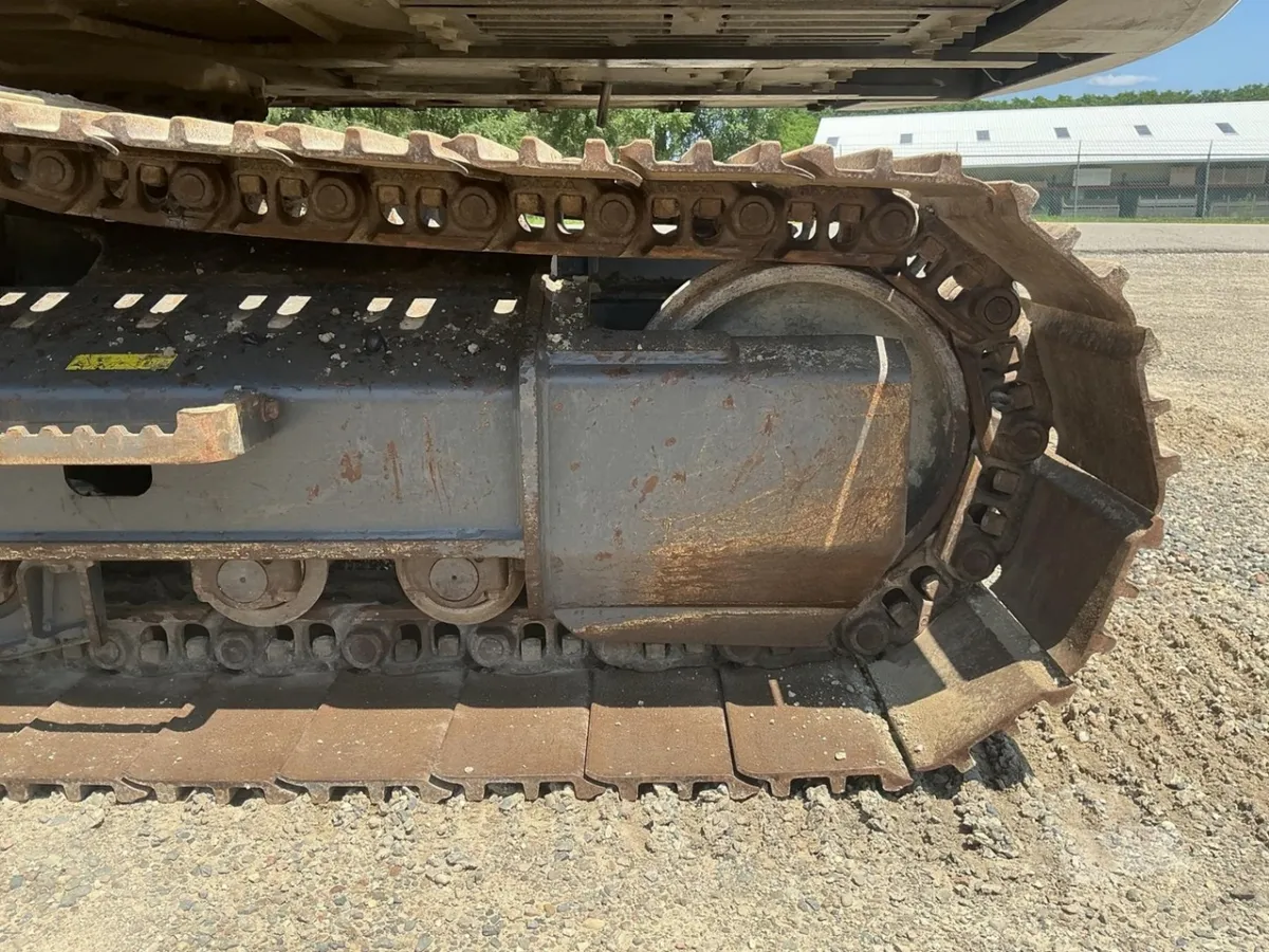 2019 Volvo EC220EL Excavators for sale in Allegan, MI - listing photo 9 of 10